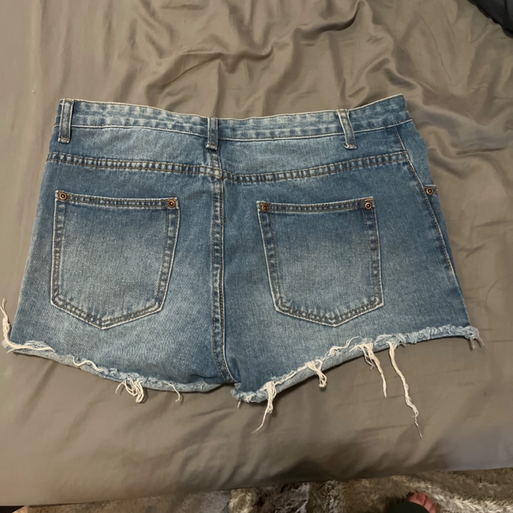 Shorts - Picture 2 of 2